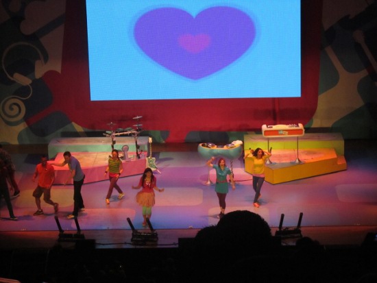 The Fresh Beat Band perform!