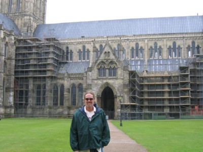 Vin in front of Salisbury Cathedral