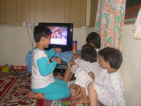 Irfan plays with second cousins