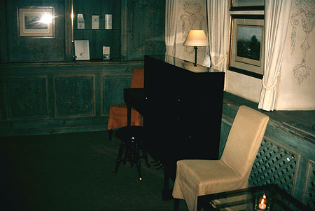 The piano in the lobby