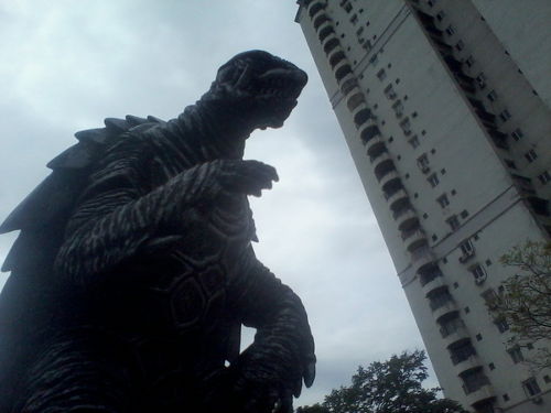Gamera! It's almost on top of us!