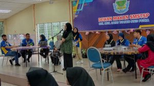 The welcome speech at Sekolah Menengah Sains Tuanku Syed Putra at the dining hall