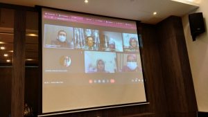 The online meeting with other participants