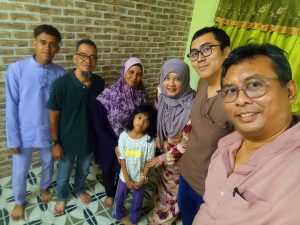 Kak Neni & Abang Azman's family