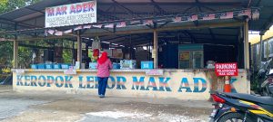 En route to Kelantan via the coastal road, we hunted for keropok lekor north of Kuala Terengganu